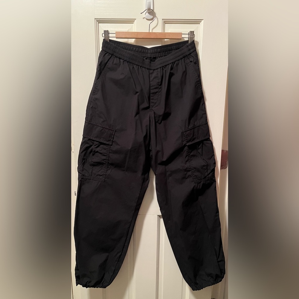 Uniqlo Women’s Wide Parachute Cargo Pants